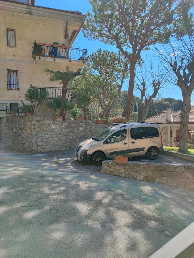 Casa Lilli Apartman Vallecrosia Kültér fotó